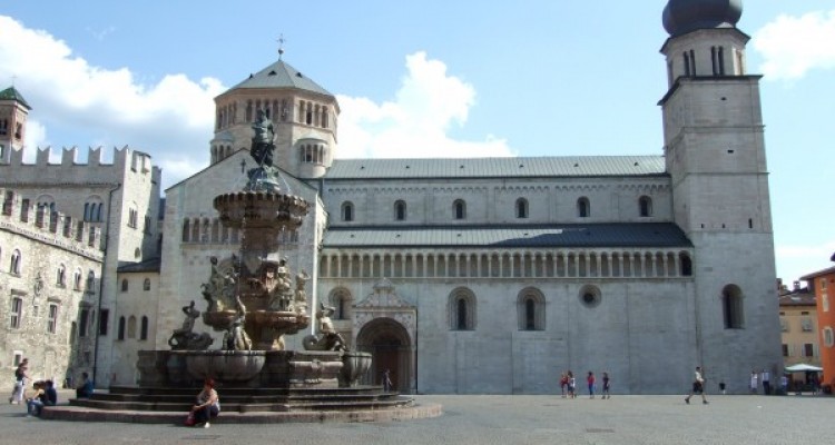 В Италии продукцией компании Ондулин покрыли кровлю древнего замка