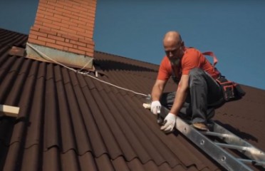 Якую вопратку і абутак варта выкарыстоўваць пры мантажы Ондулина ў гарачы перыяд