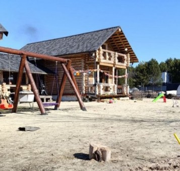 Ондувилла Туманная ноч на бярвеністай доме
