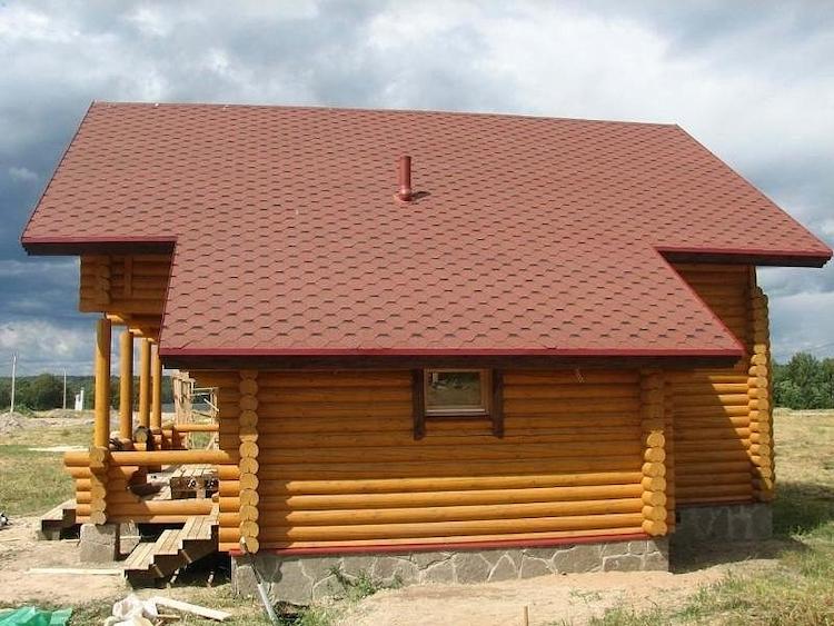 гибкая черепица на крыше бани