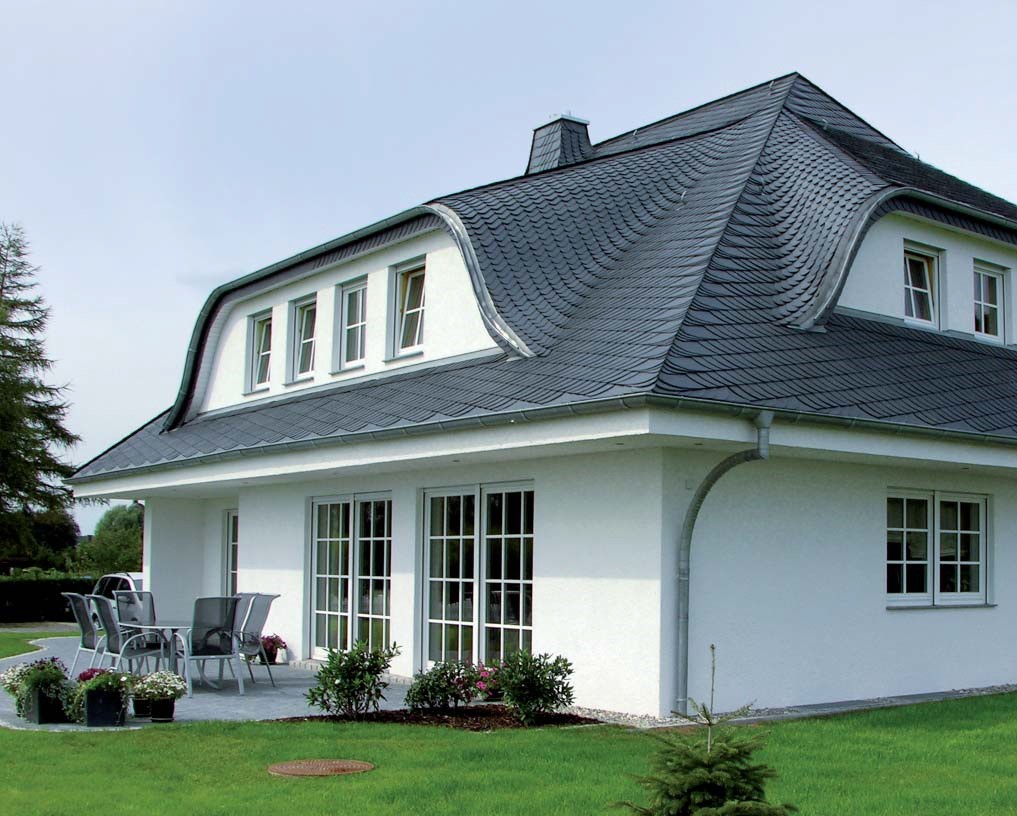 Частный дом с четырехскатной крышей – вальмовая или шатровая