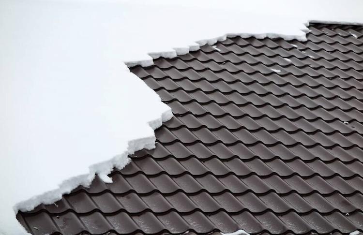 треск на крыше